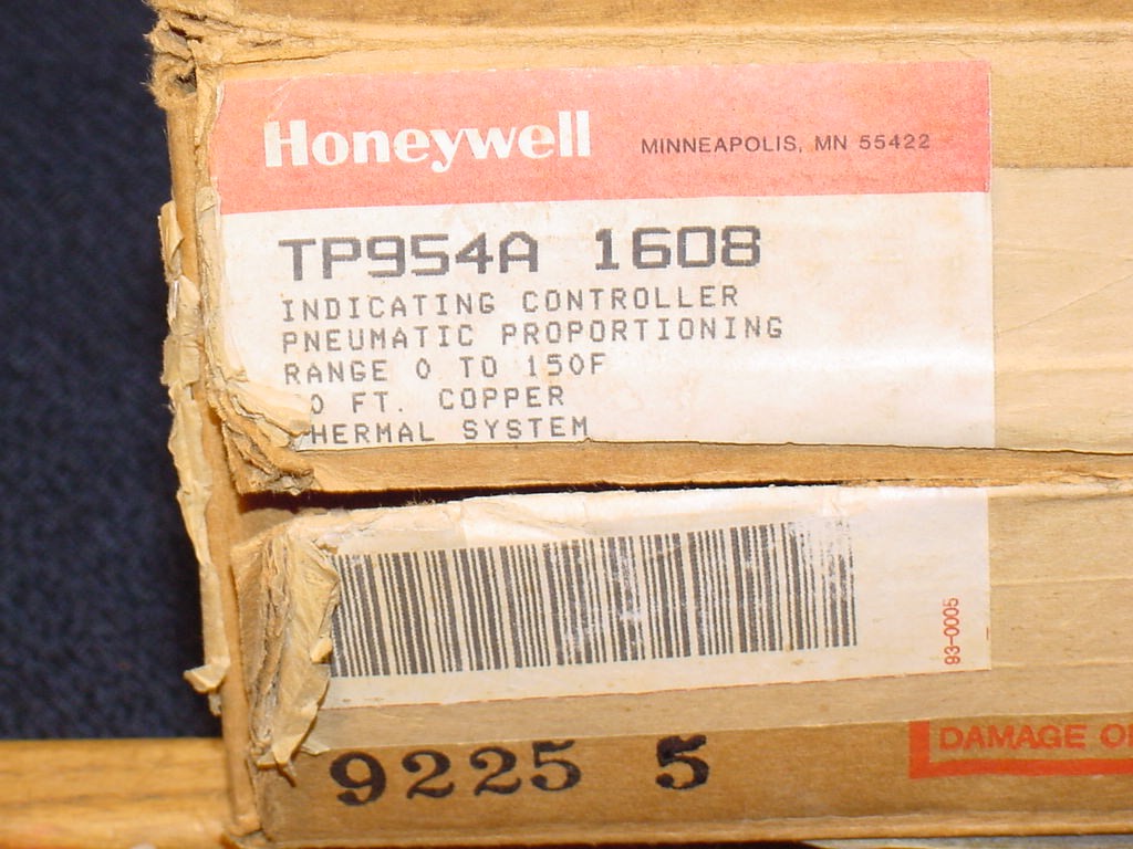 HoneyWell TP954A1608, Temperature Indicating Controller, 0-150F, 20 Foot, NOS