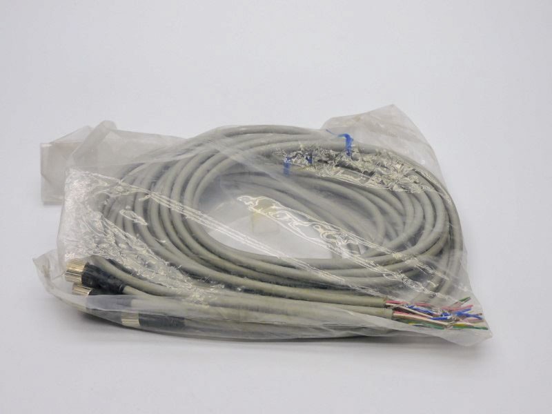 OMRON XS2F-D821-DHO-C 36VAC/DC 1.5A NSMP