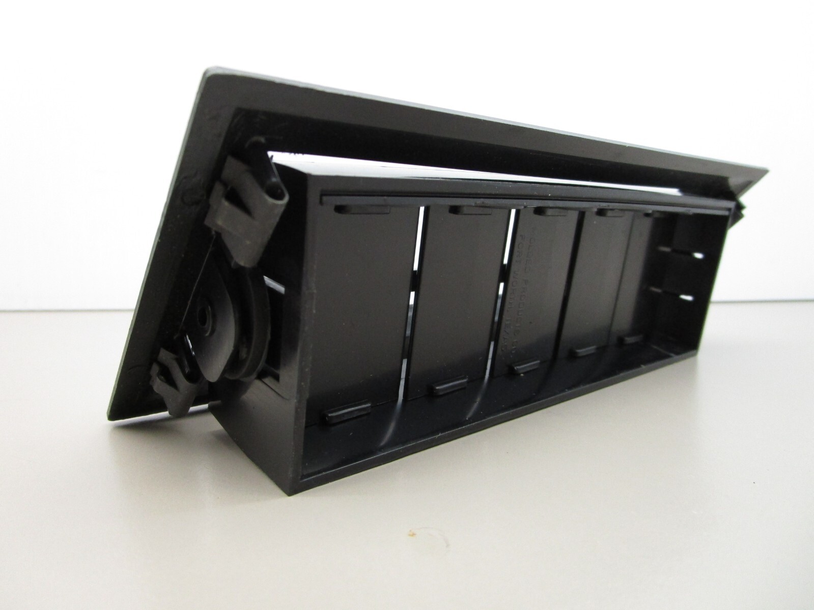 New Flyer Molded Products HVAC Vent Assembly Fits a 6-1/2″ x 2-3/4″ Hole