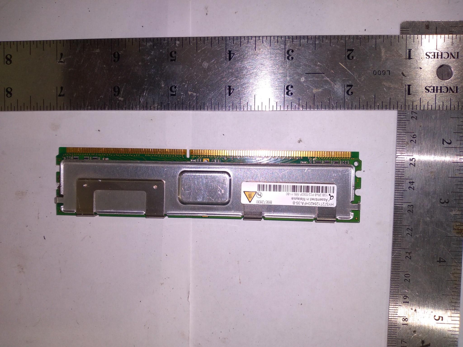 HYS72T128420HFA-3S-B 1GB 2RX8 PC2-5300F-555-11-B0