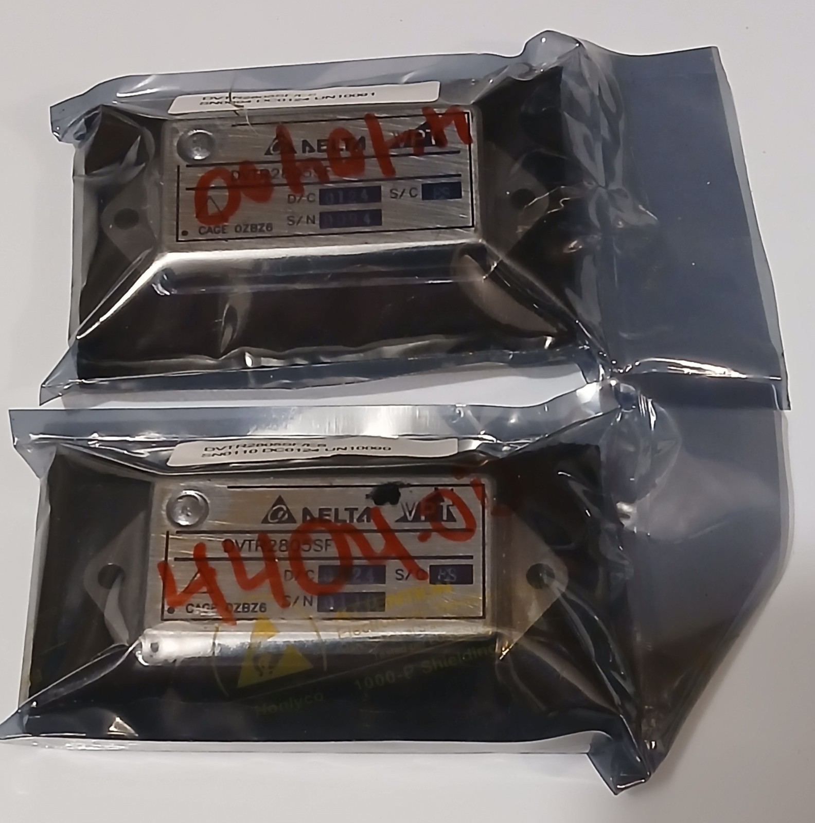 Delta High Reliability Hybrid Mil-Spec DC-DC Converter DVTR2805 50V max to 5VDC