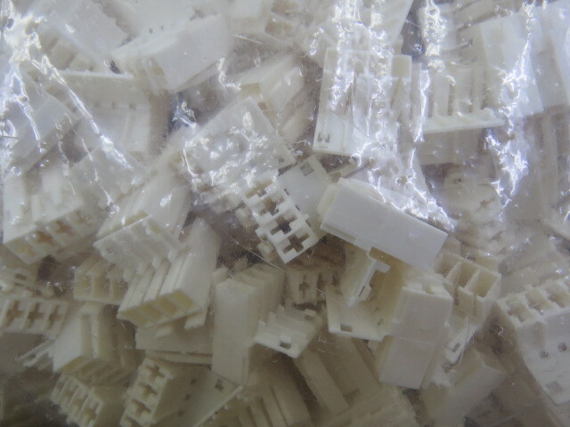 Molex 945504104 Qty of 55 per Lot 5.00mm Pitch Rast 5 PA Polyamide (Nylon) 6/