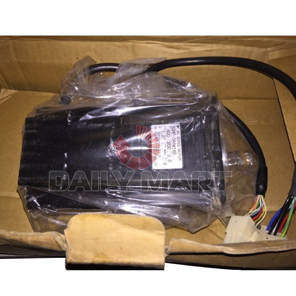 Brand New In Box Omron Servo Motor R7M-Z10030-BS1