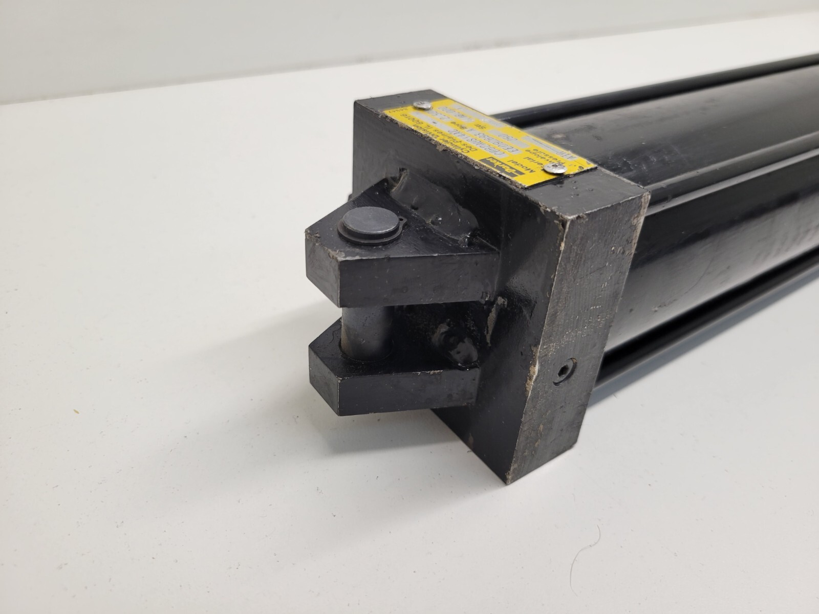 GOOD USED! PARKER PNEUMATIC CYLINDER 02.50-CBB2AUS14AC-16.000