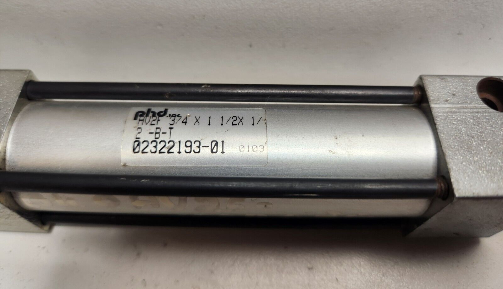 NEW! PHD 3/4″BORE X 1-1/2″ & 1/2″STROKE CYLINDER AV2F-3/4X1-1/2X1/2-B-T