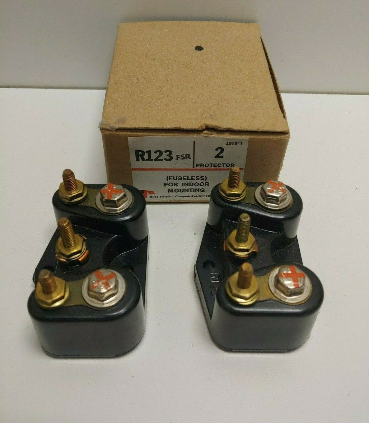 LOT OF (2) NEW OLD STOCK! RELIABLE ELECTRIC FUSELESS LINE PROTECTORS R123-FSR