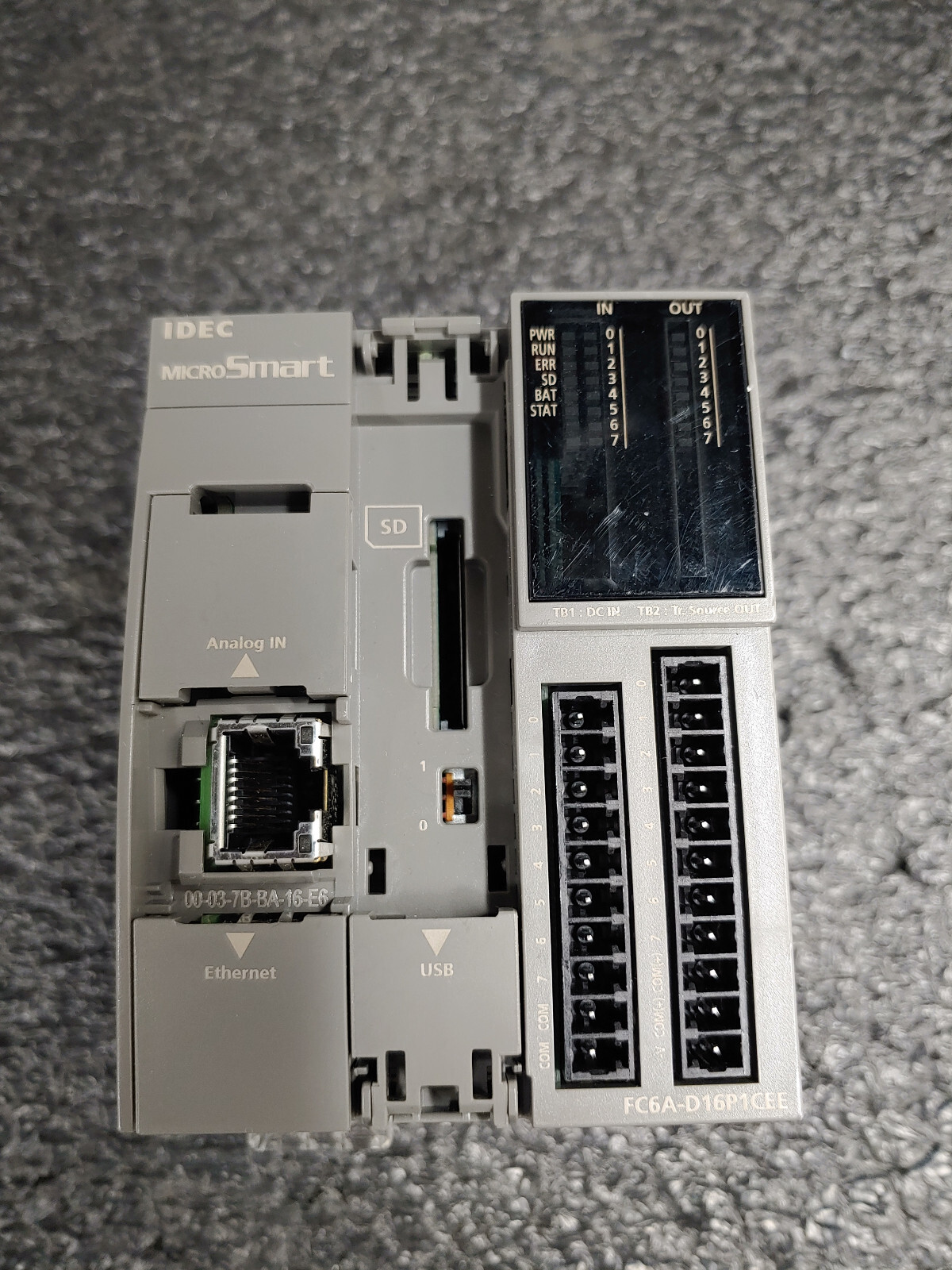 IDEC FC6A-D16P1CEE PLC 16IO 24VDC Transistor Source FC6A MicroSmart PLC
