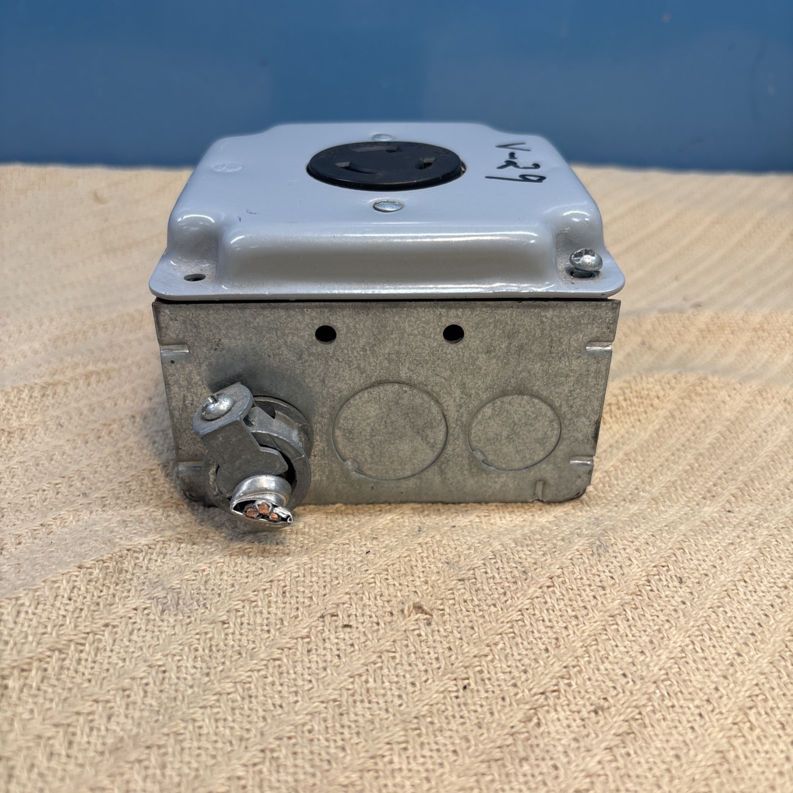 Nema L5-20-R 20A 125V Outlet Receptacle w/ Housing