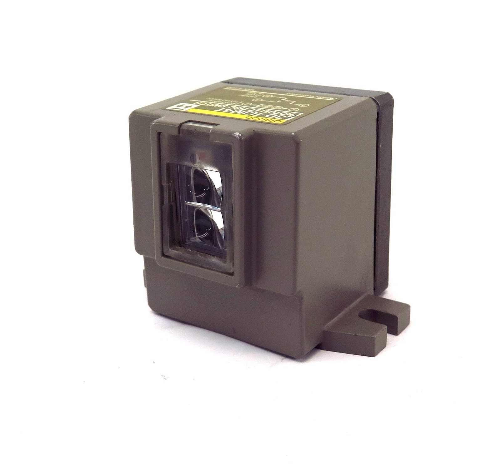 Omron Photoelectric Switch E3D-R3M4T