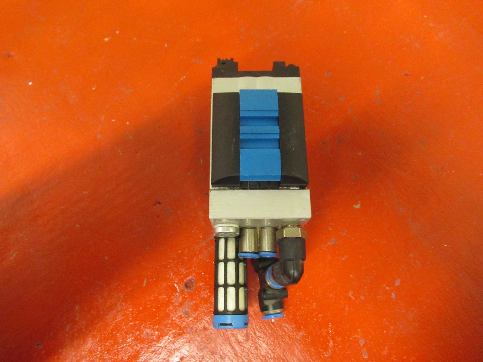 FESTO CPV10-GE-ASI-2-Z 18258 CPV-10-VI 18200 CPV10-VI-P2-M7 161969 USED