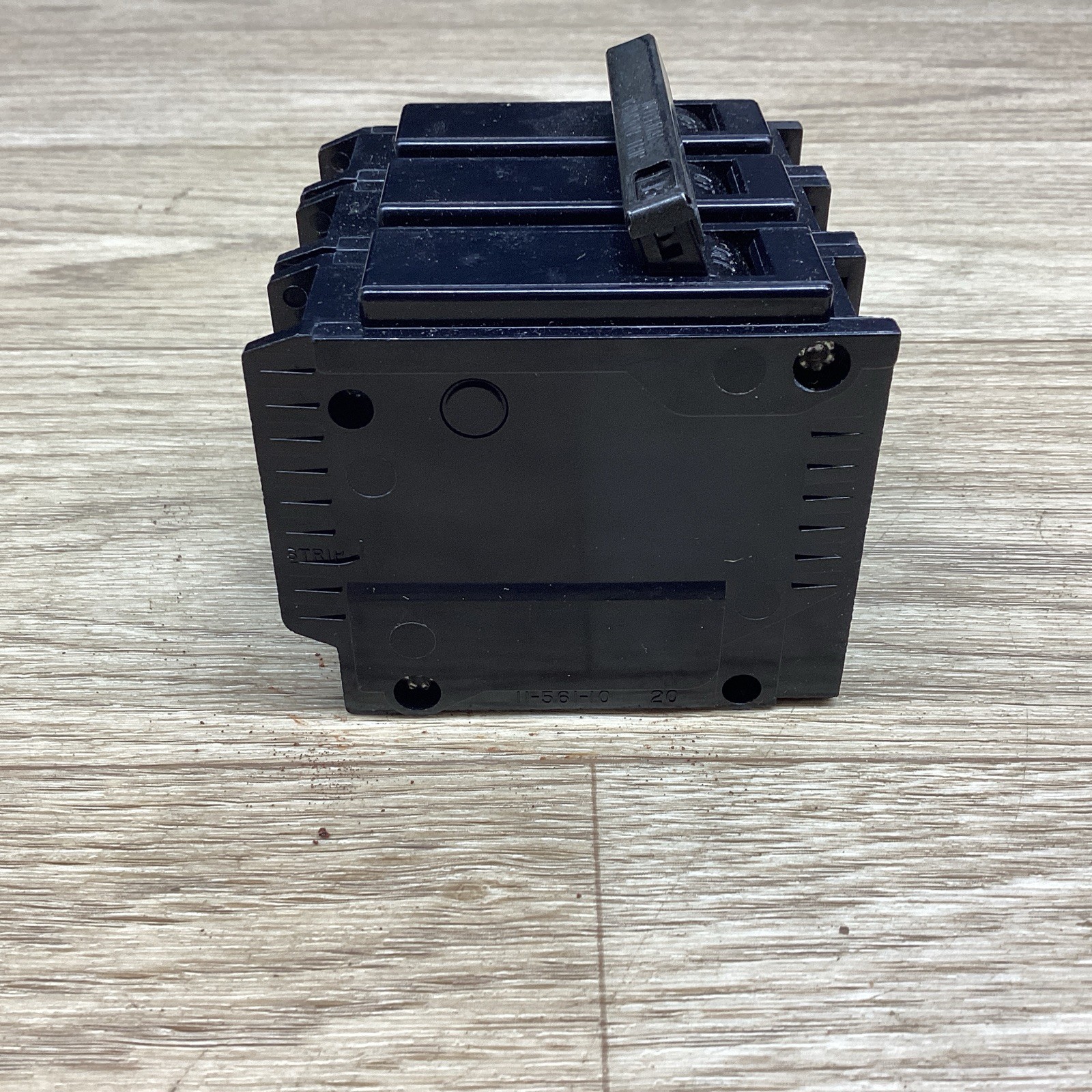 GTE SYLVANIA 11-562-10 15 AMP 3 POLE CIRCUIT BREAKER #815PT157*CO