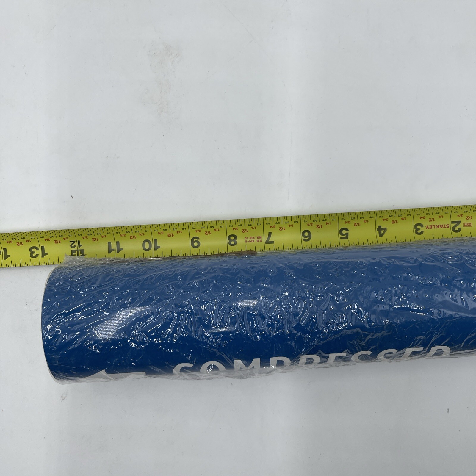 Lab Safety Supply 28659C Compressed Air Pipe Wrap Sign Directional Arrow.