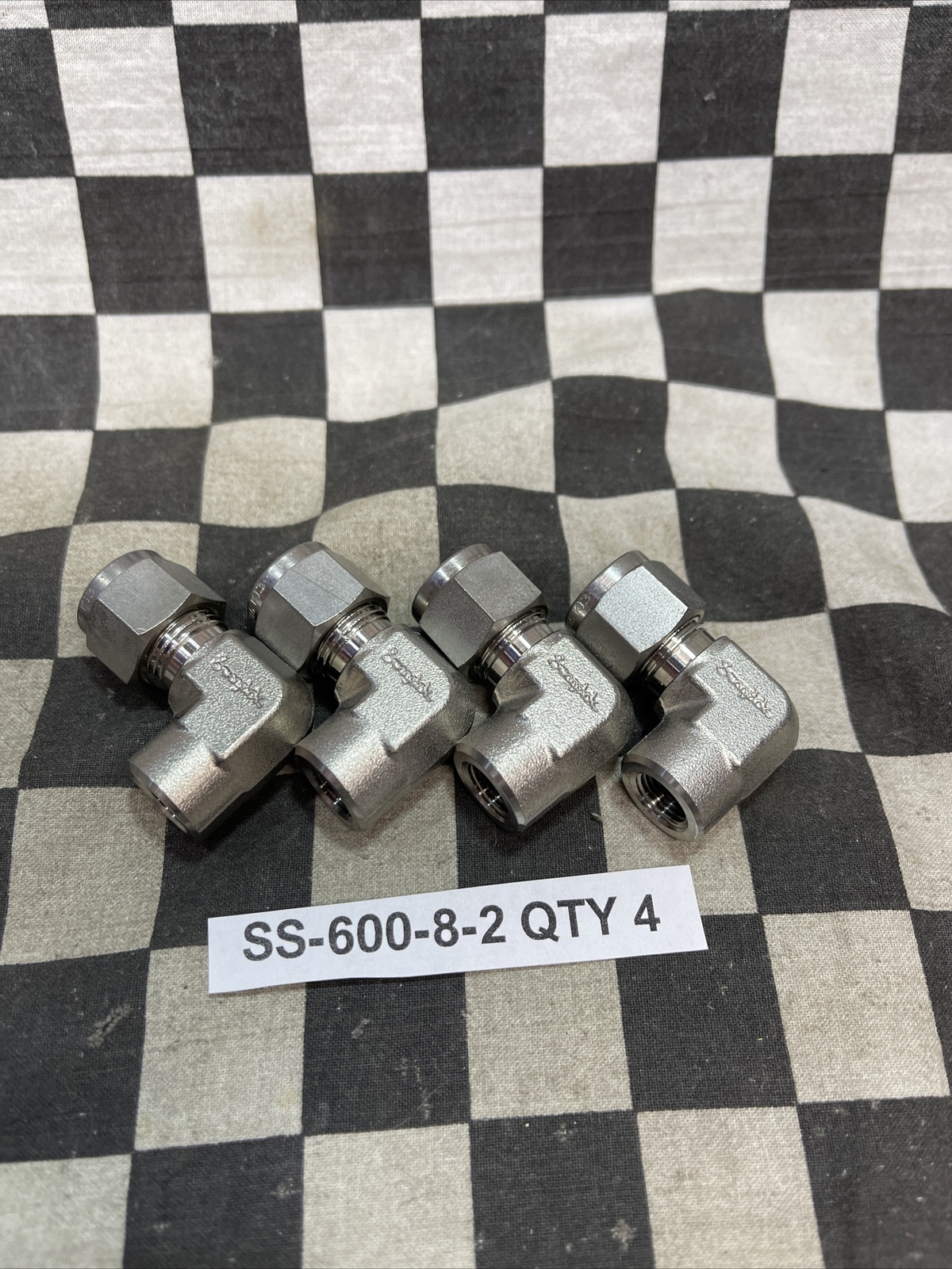 SWAGELOK FEMALE ELBOW SS-600-8-2 and SS-600-8-4, LOT OF 5, SHIPSAMEDAY#1606V40