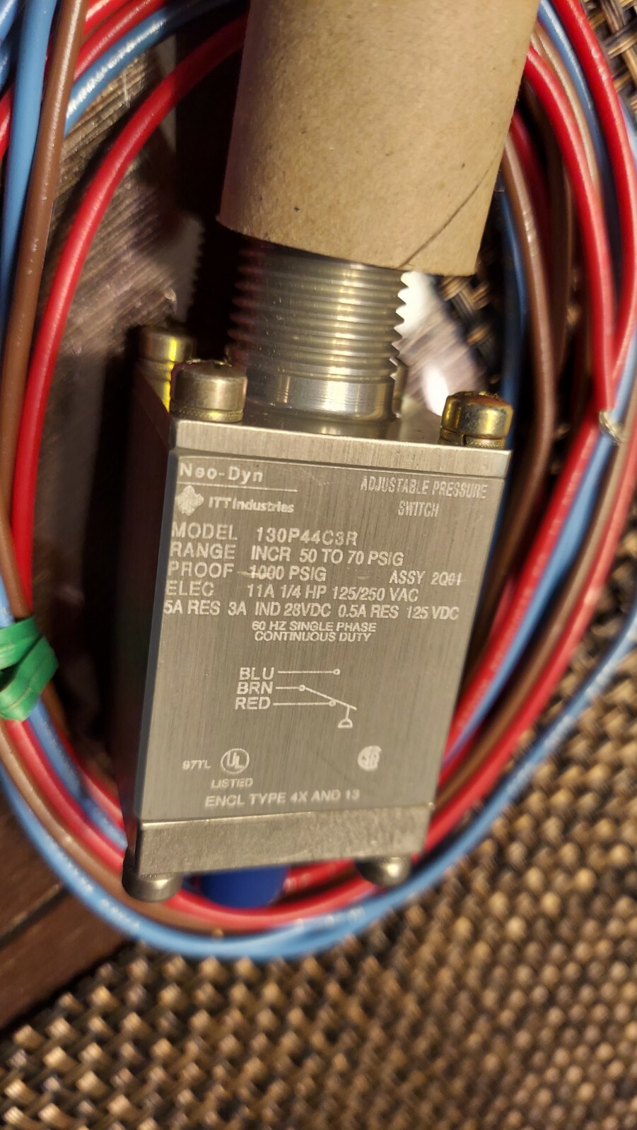 New ITT Neo-Dyn 130P44C3R Adjustable Pressure Switch