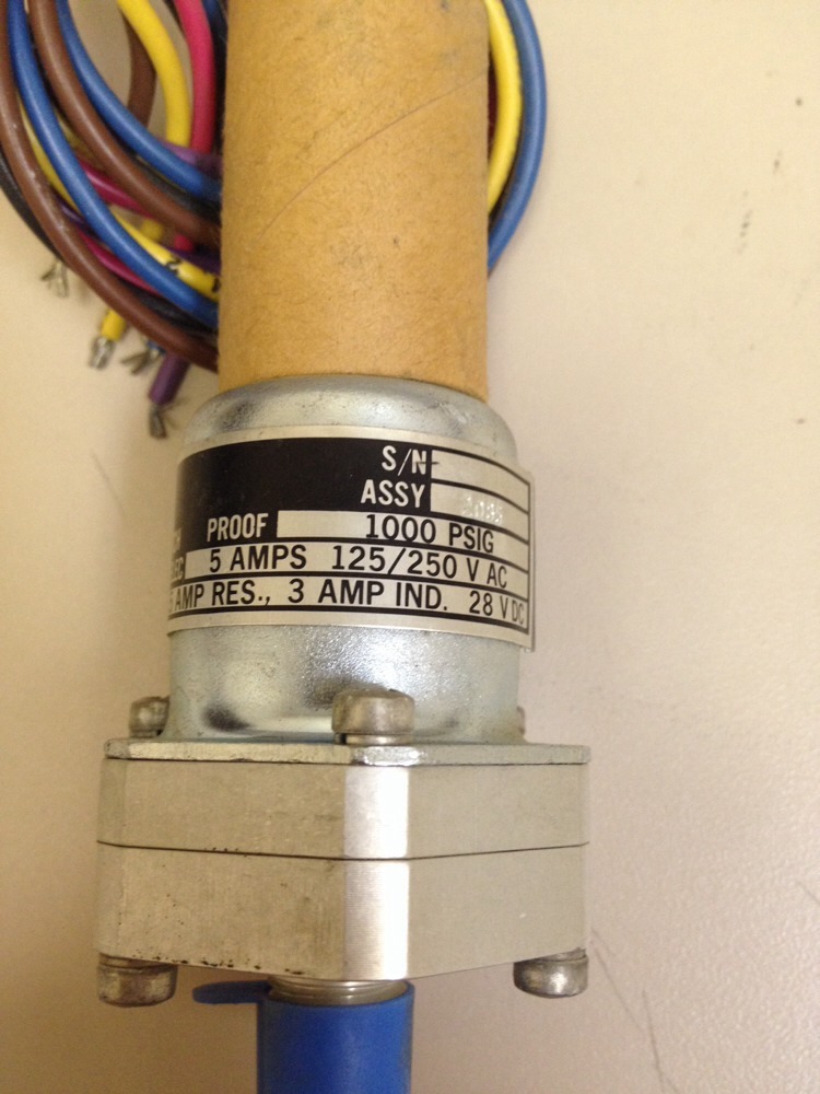 NEW // ITT NEO-DYN 115P1CC3-1516 1000 PSIG PRESSURE SWITCH