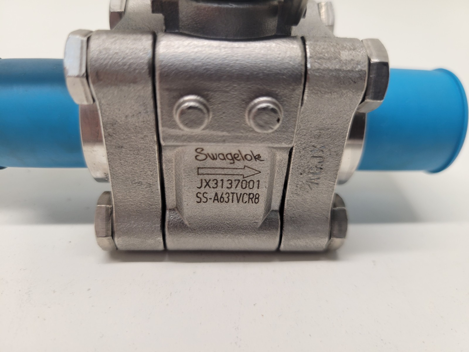 NEW OLD STOCK! SWAGELOK SS BALL VALVE SS-A63TVCR8