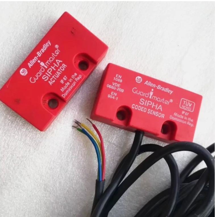 1pcs For EN1088 VDE0660-209 switch SENSOR