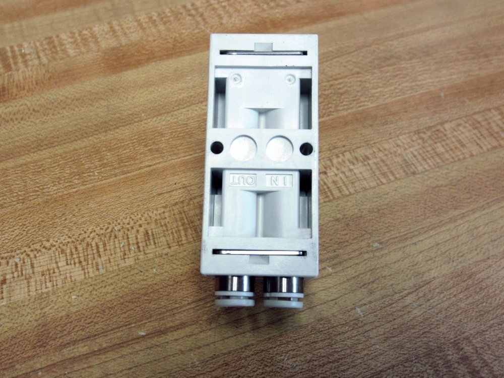 SMC ARM10F2-08G-Z Compact MFLD Regulator ARM10F0-00G-Z