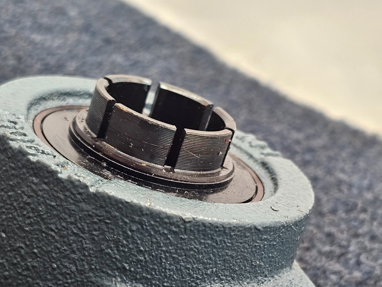 AMI FT205 2-Bolt Flange Mount Bearing With Asahi UE205 Insert Bearing