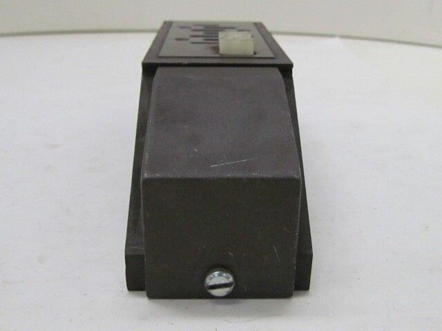 Numatics ISO 5599/II Manifold Base Block Plug-In 1/4″ NPT Ports NON “Z” Board