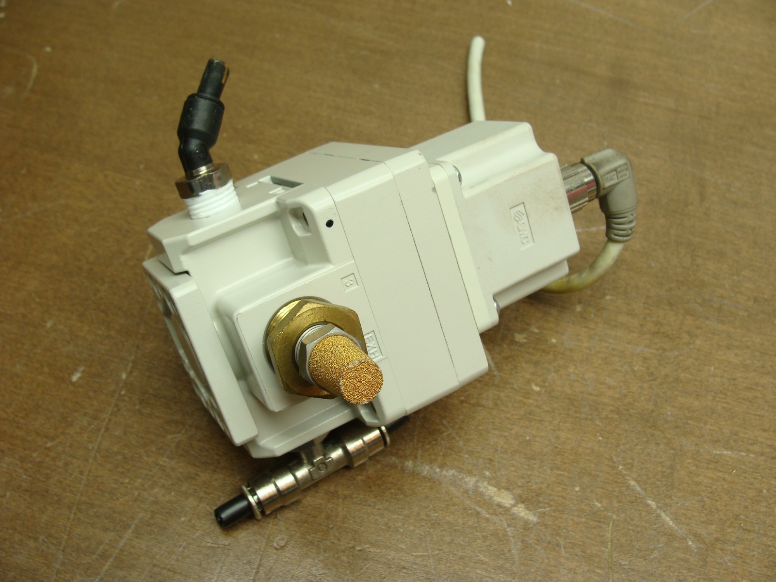 SMC ELECTRO-PNEUMATIC REGULATOR ITV3050-31N2L4 24VDC 1/4″ NPT