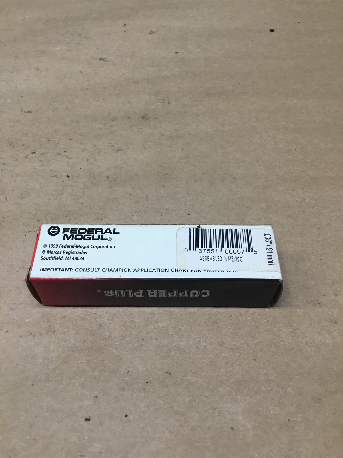 Champion Model: 842 UY6 Spark Plug 0B65 #700K123