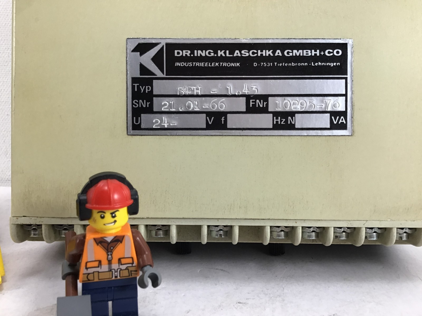 SFH-1.43 – DR.ING.KLASCHKA A GMBH+CO – 24V CONTROLLER – **USED**