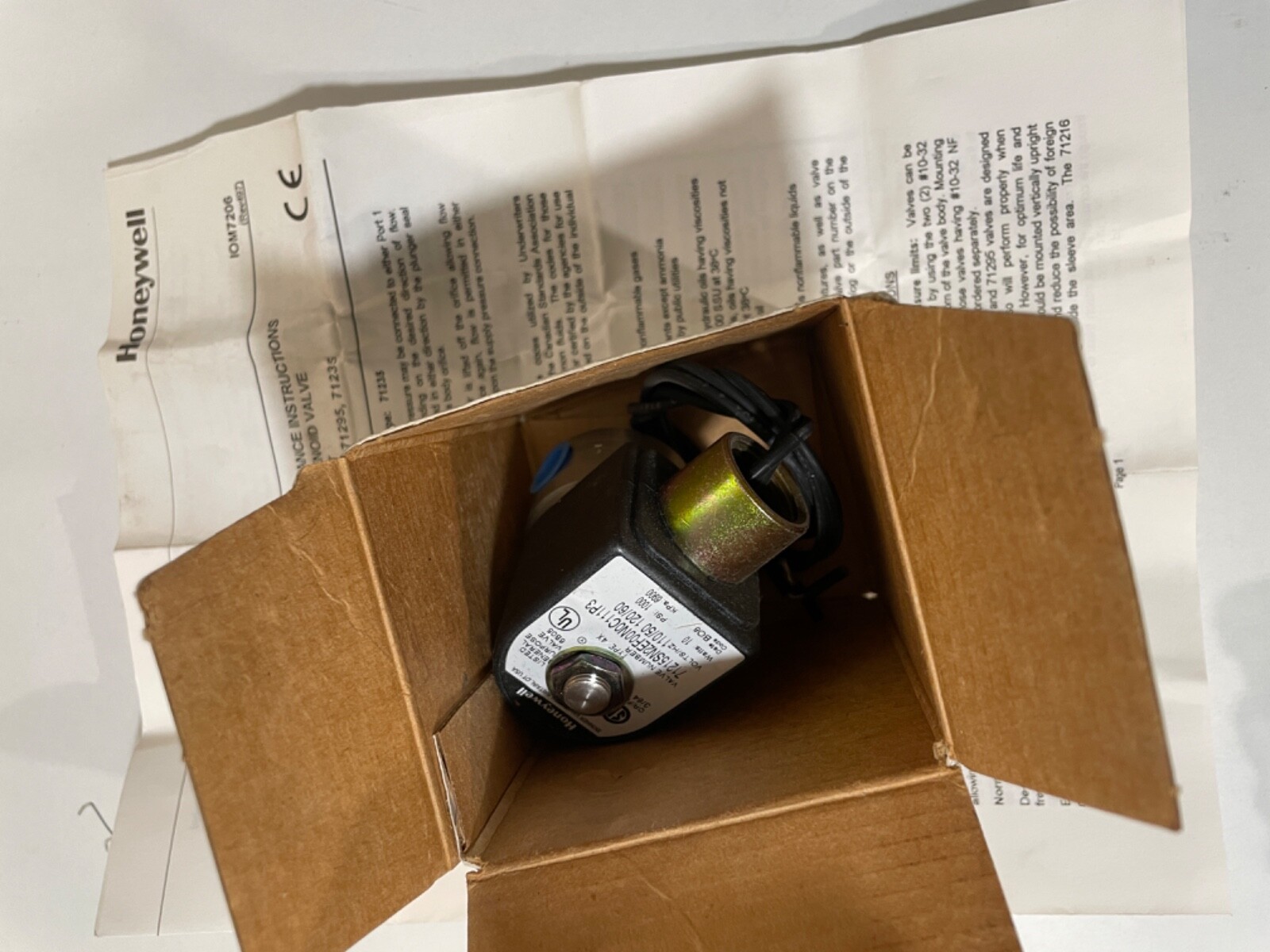 Honeywell 71215SN2EF000NOC111P3 Solenoid Valve NEW 50HZ/60HZ 110/120V