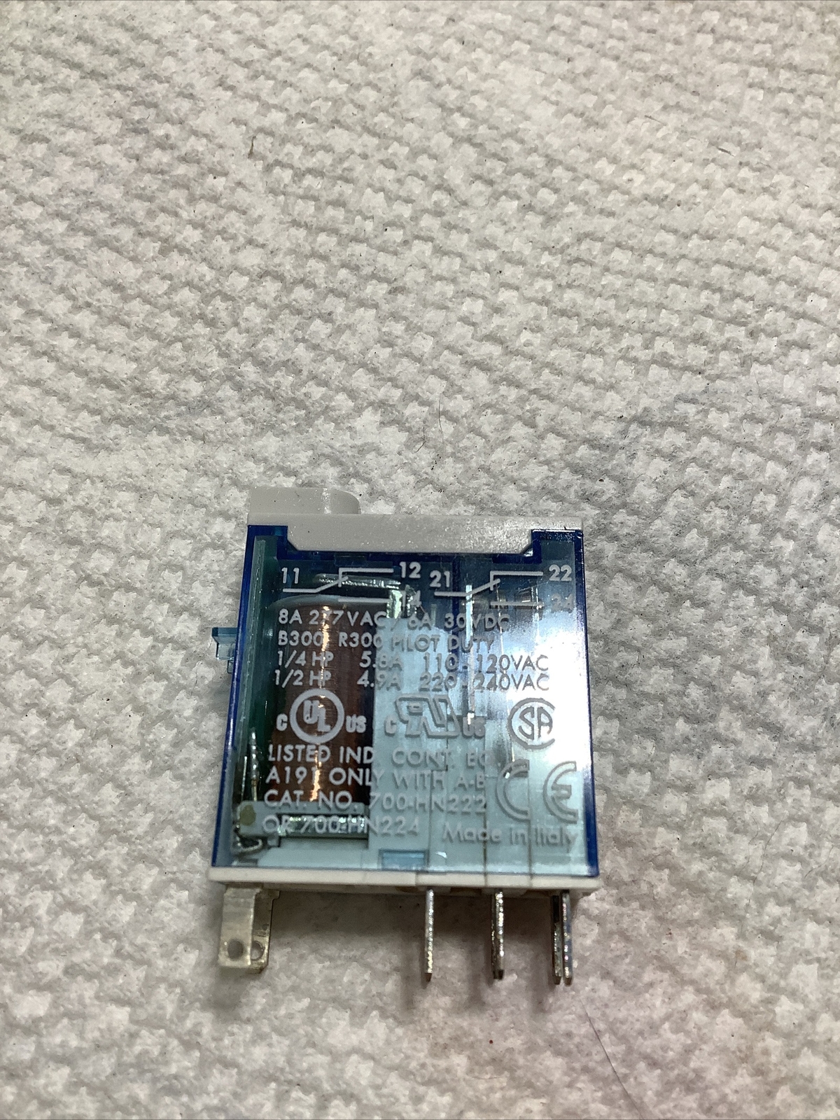 Allen Bradley Relay 700-HK32Z24-3-4 Ser B 24Volt