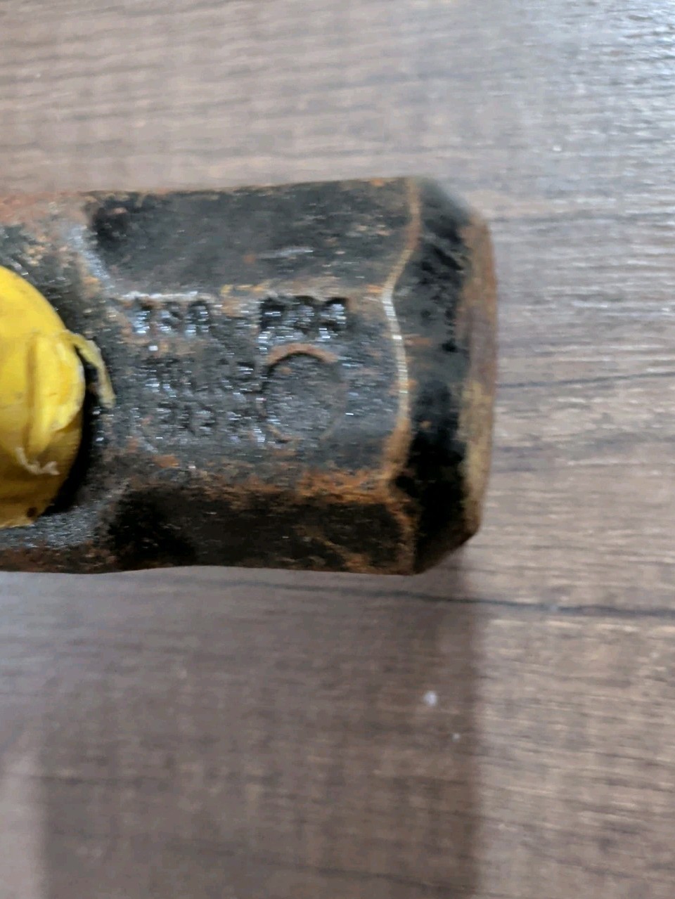 Stanley 4 lb Engineer’s Sledge Hammer 56-204 Yellow Fiberglass Handle