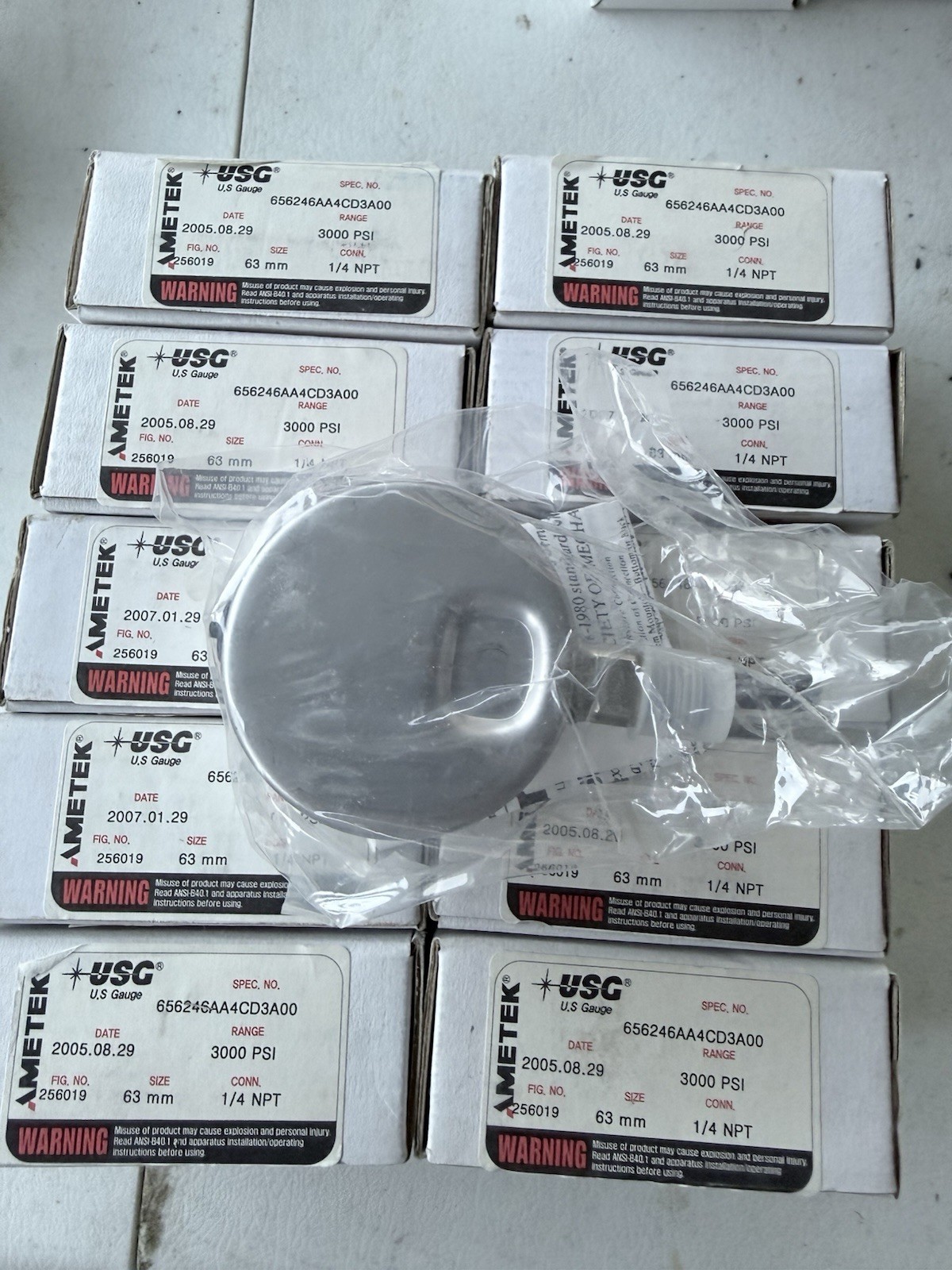 LOT OF 10, AMETEK USG GAUGE 256019, 3000 PSI, 1/4″ NPT, SST, 656246AA4CD3A00