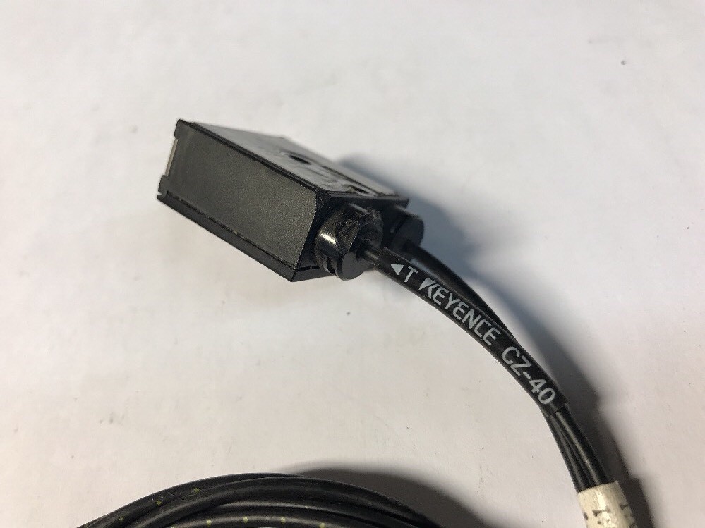 Keyence CZ-40 Fiber Optic Sensor Switch GOOD LONG CABLE WARRANTY FAST SHIPPING