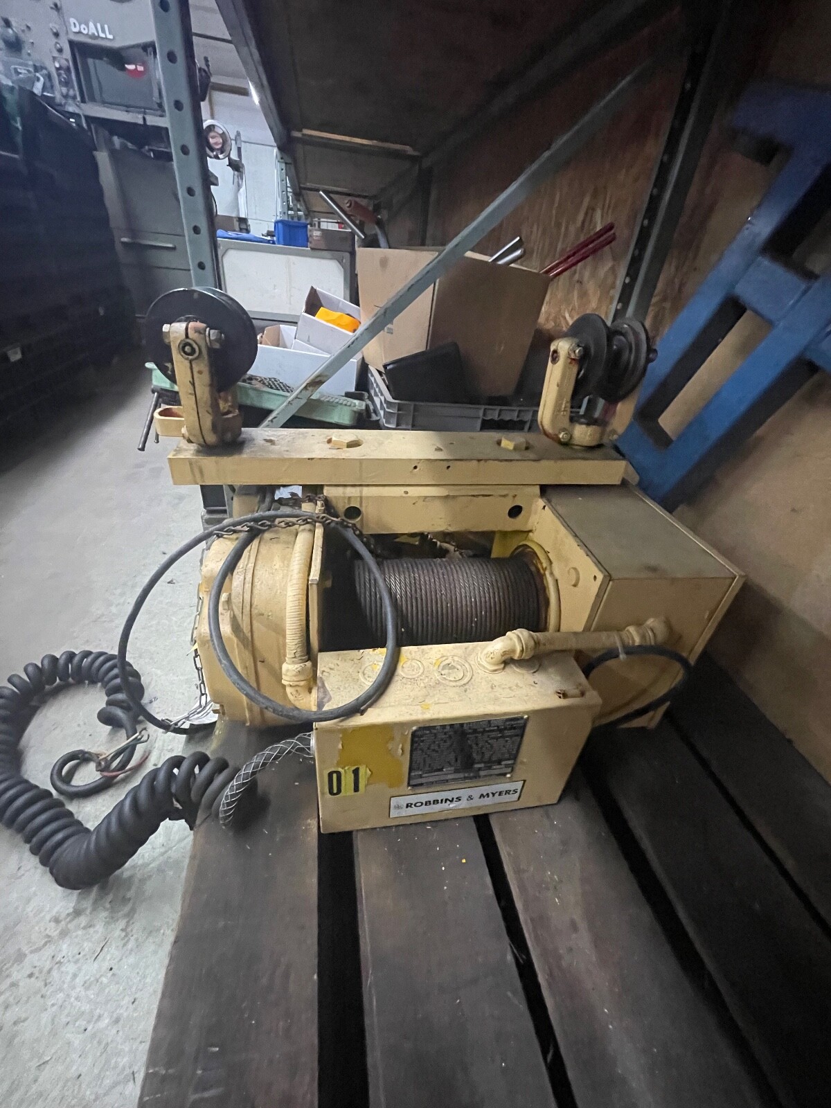 ROBBINS & MYERS ELECTRIC CABLE HOIST/TROLLEY