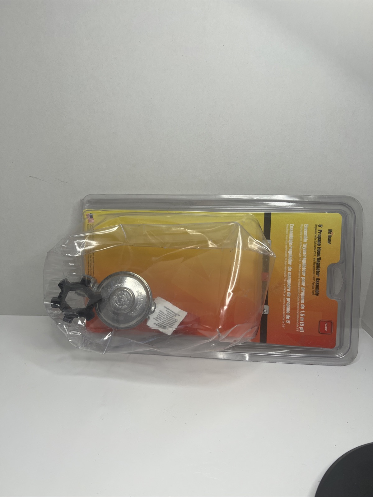 Mr. Heater 5 ft. L Propane Hose and Regulator Assembly F273071