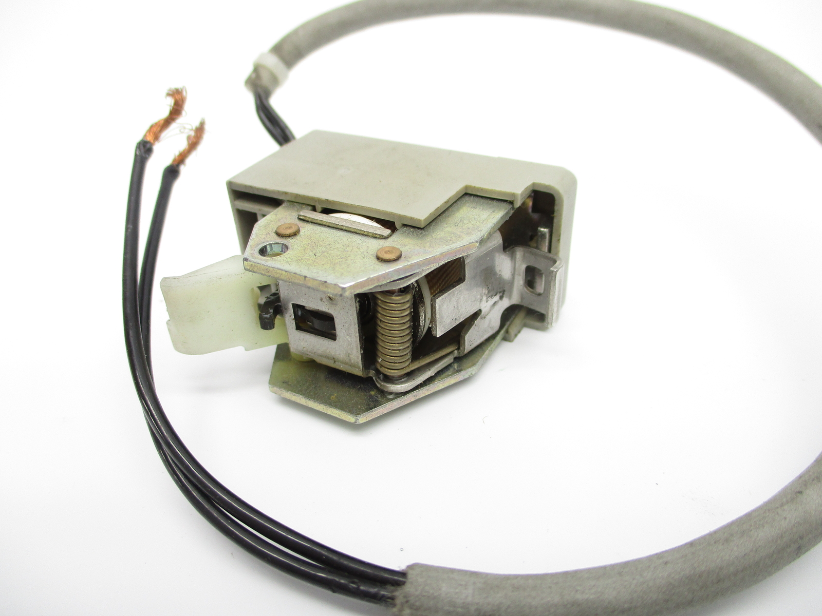 SCHNEIDER ELECTRIC 28082 220/240V NSMP