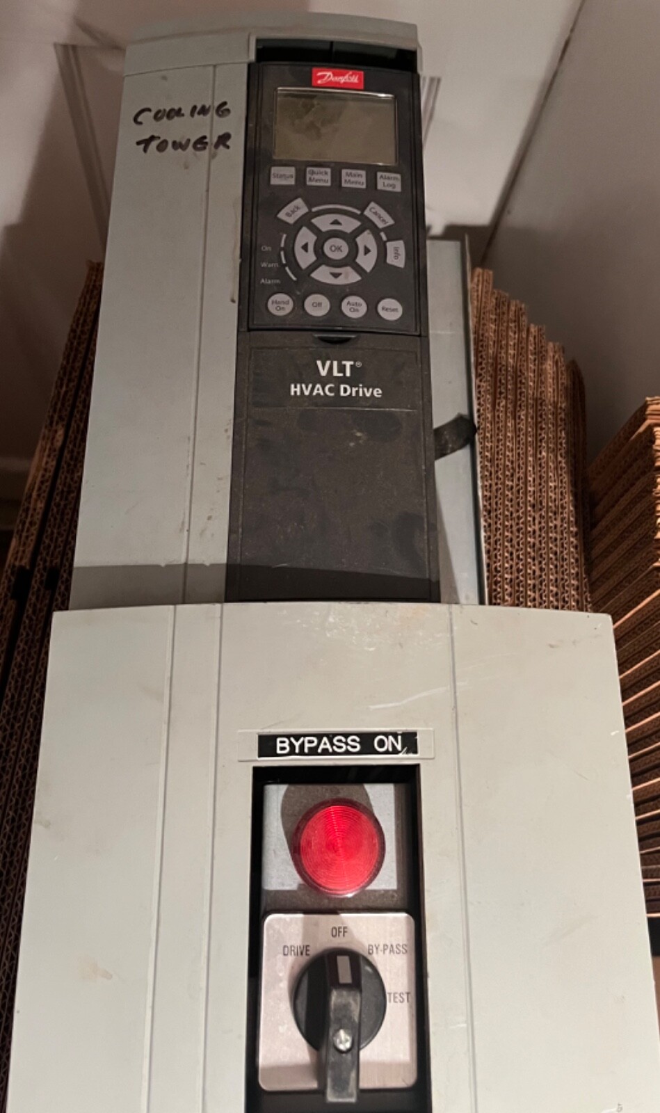 Untested Danfoss 174L1088 Industrial VLT HVAC Variable Frequency Drive Unit.