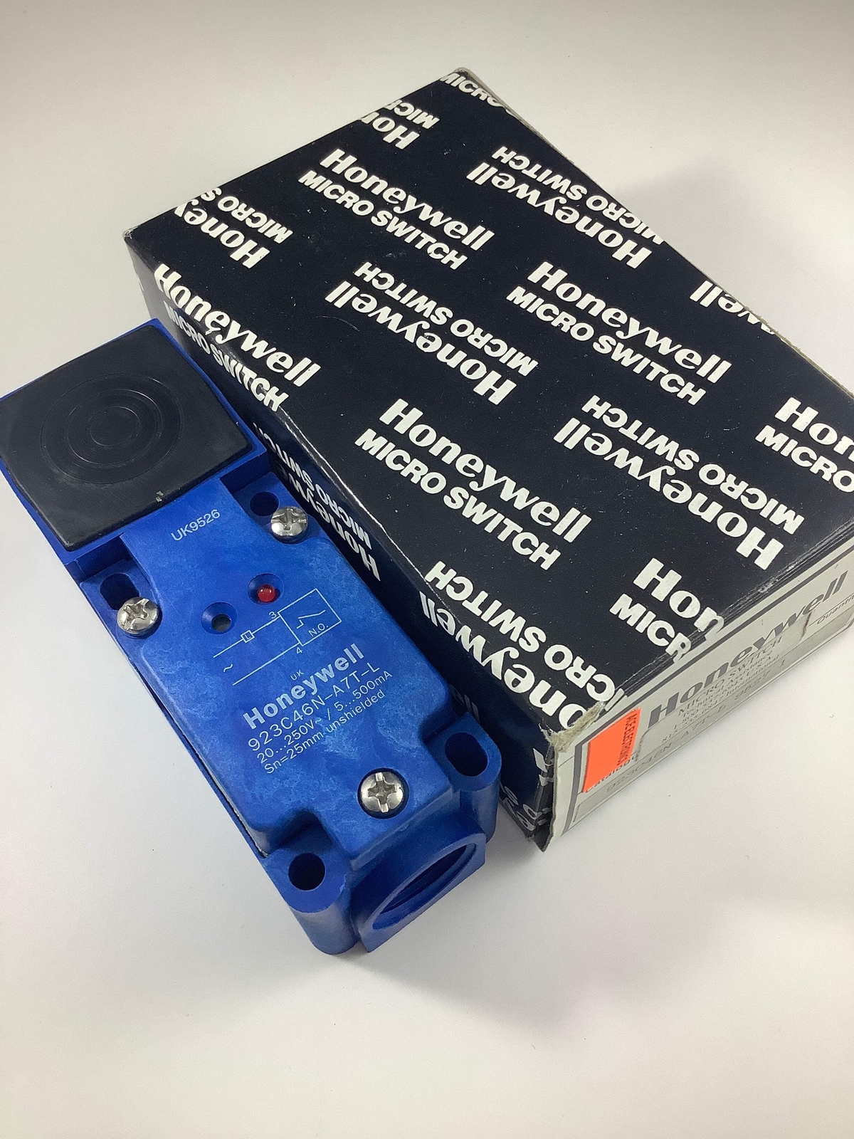 923C46N-A7T-L – Honeywell – Micro Switch PROXIMITY SENSOR