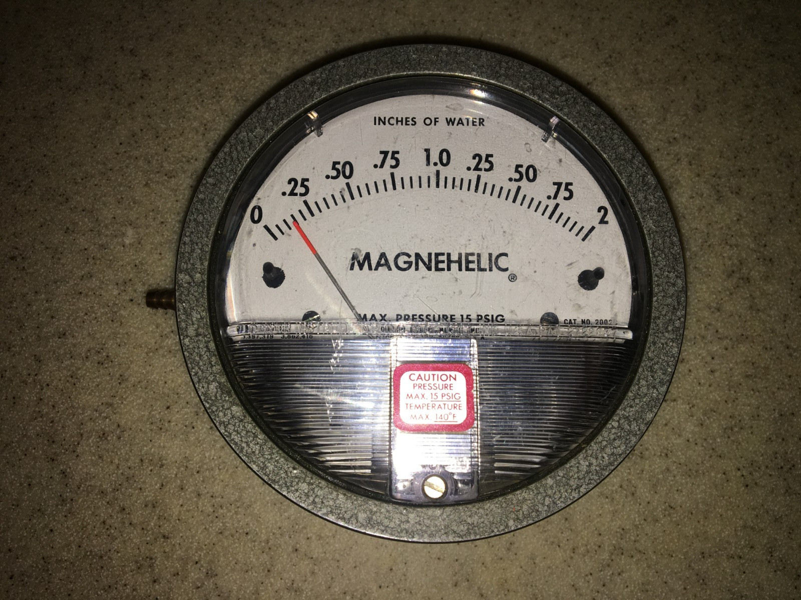 DWYER INSTRUMENTS MAGNEHELIC 2002C DIFFERENTIAL PRESSURE GAUGE