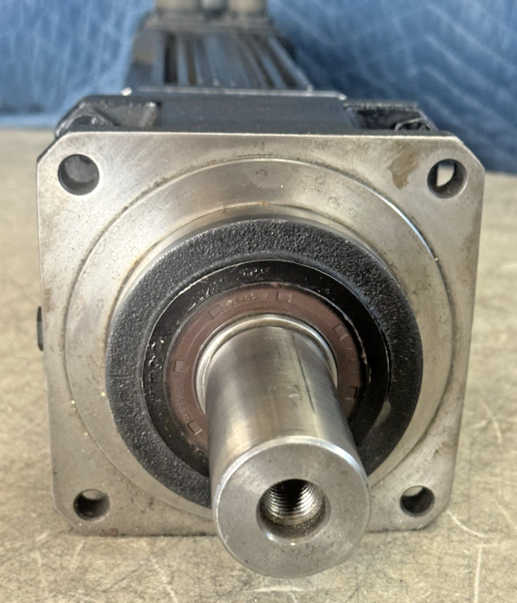 KOLLMORGEN GOLDLINE BRUSHLESS P.M SERVO MOTOR B-406-A-A3-R1 W/. STOBER GEAR HEAD