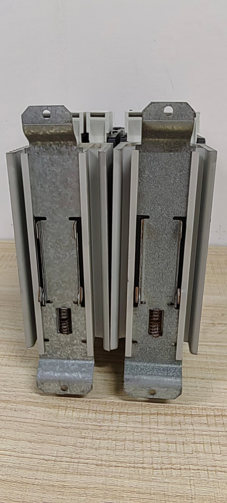 EUROTHERM 7100A 40A/220V/SELF/XXXX/NONE/PA/XXXX/4MA20/ENG/YES/V2/XXXX/DLF/SWIR