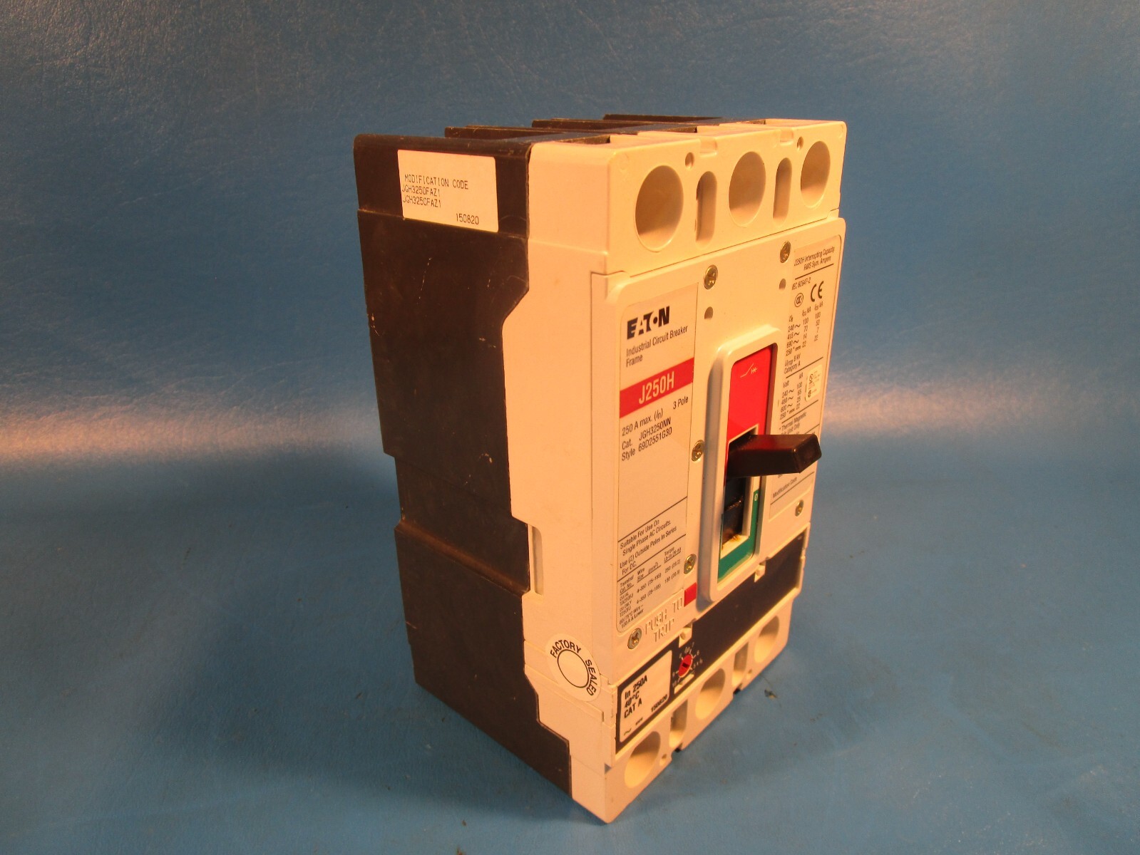 Eaton JGH3250FAZ1, Molded Case Breakers (MCCBs) JGH 3P 250A 600V 50/60Hz 3Ph J