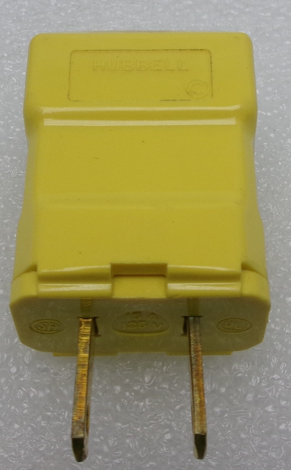 Hubbell HBL5868VY Replaces Cat 5865VY 15A 125V 2 P 2 W NON-Grounding #763P