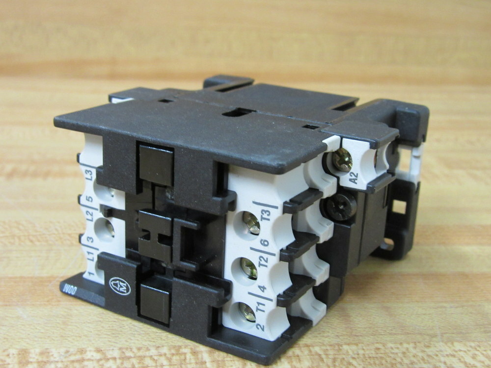 Klockner/Moeller DIL00 M Contactor DIL00M Coil: 24V 60Hz