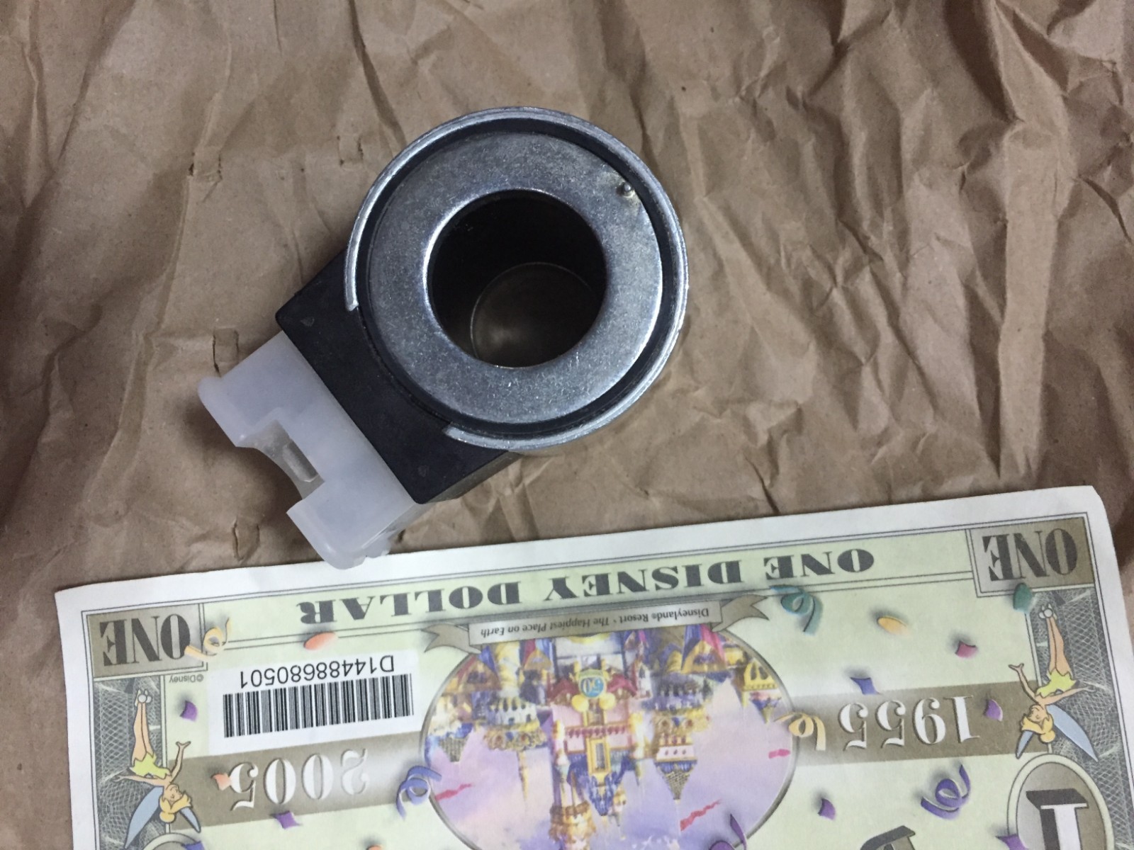 SOLENOID COIL 45-K4K__-30G220__00 R901175657 NEW REXR0TH