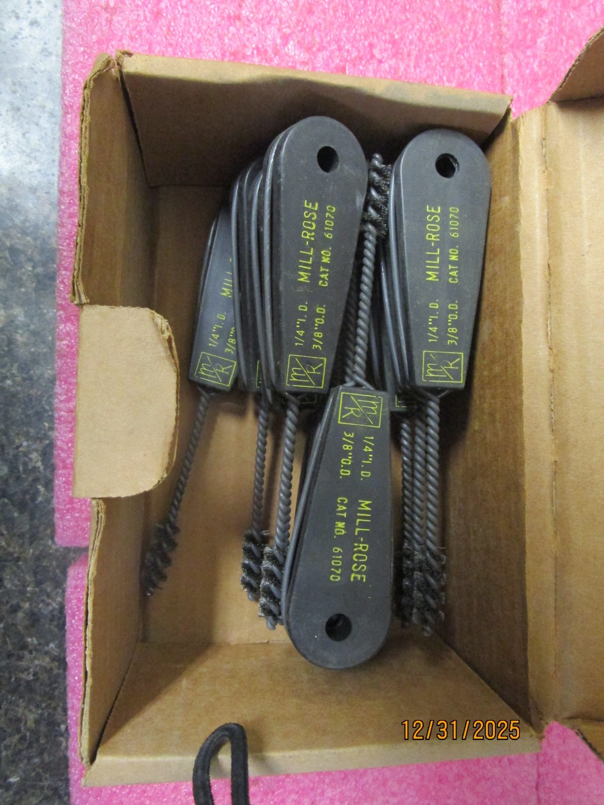 Qty (12) Mill-Rose High Carbon Steel Bristles 61070 1/4 Copper Fitting Brush