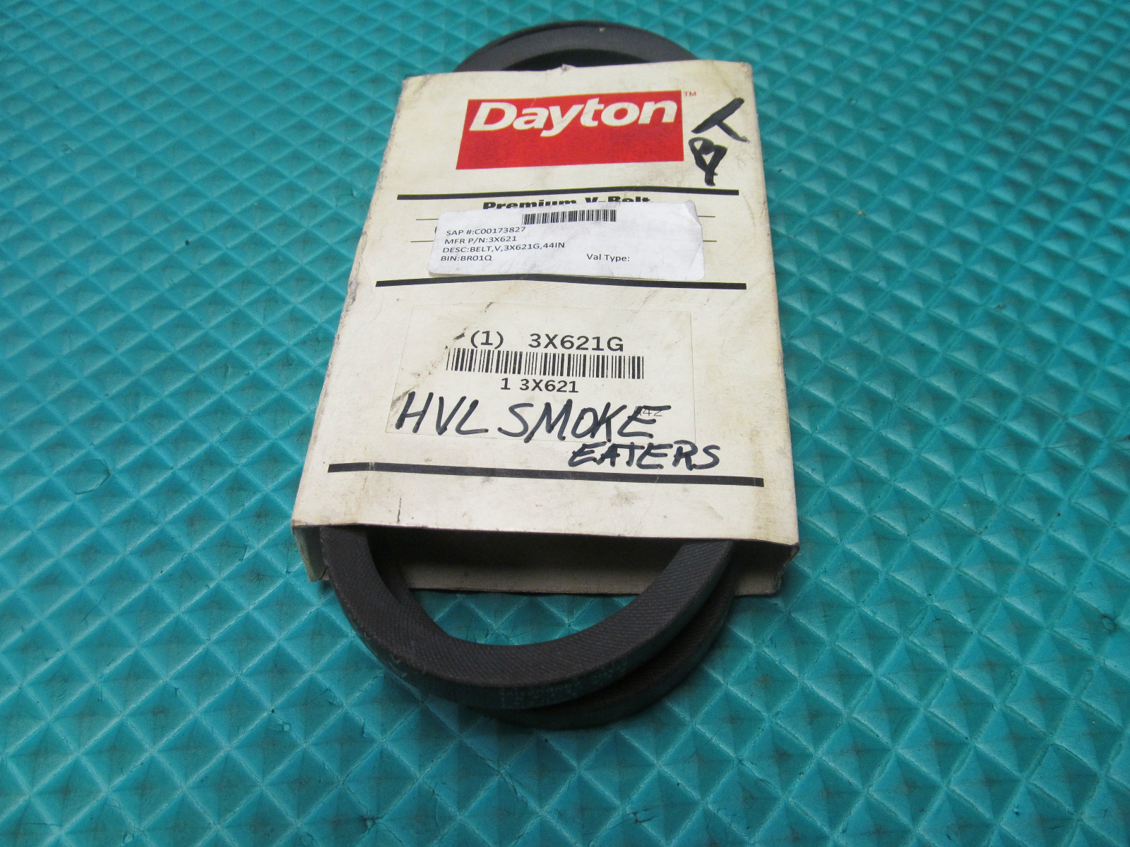 New Dayton Premium V-Belt 3X621G A42