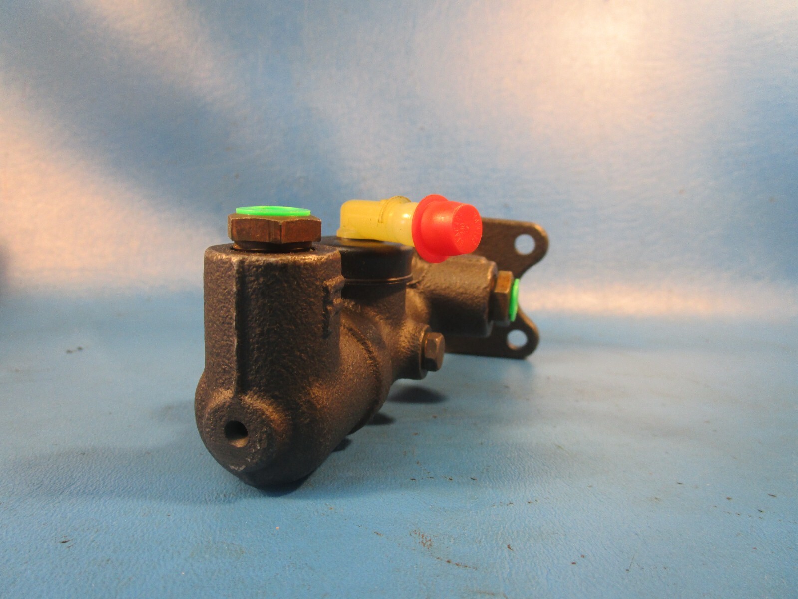 Re-manufactured Bendix R11875 Master Brake Cylinder