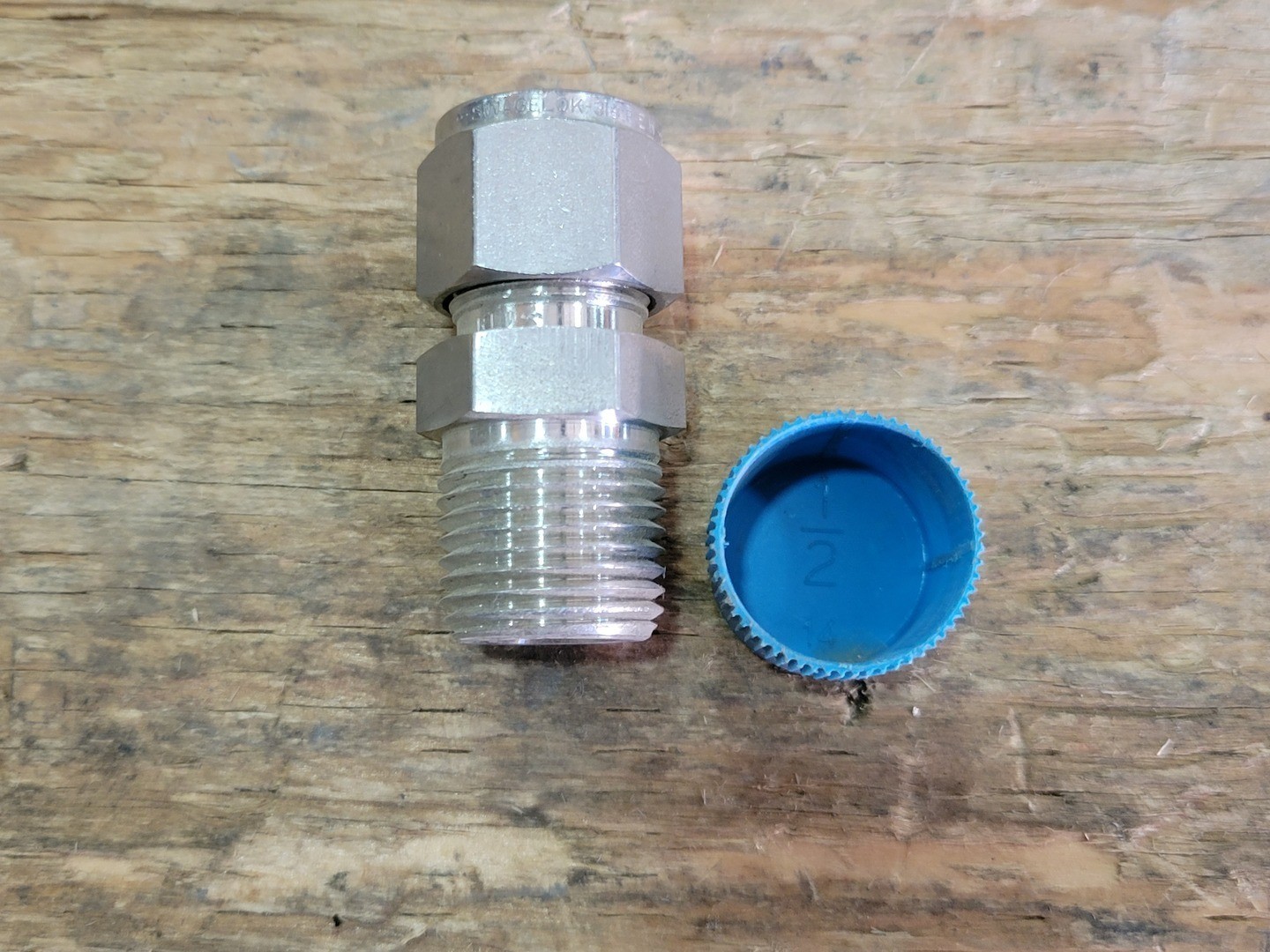 Swagelok 1/2″, Straight-Connector, MPT, SS-8-VCR-6-810