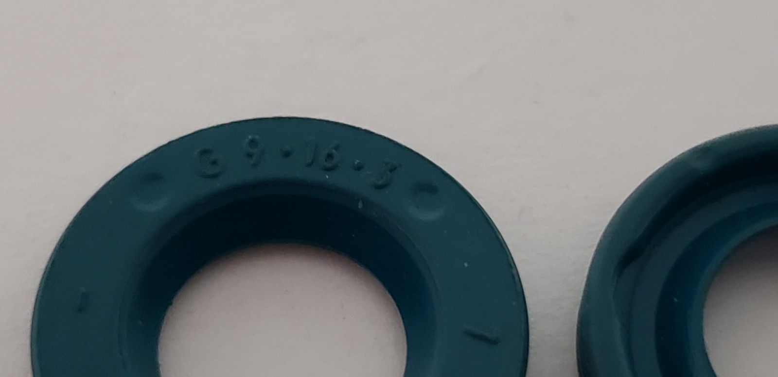 INA G9X16X3 SEALING RING, 9mm x 16mm x 3mm, NITRILE RUBBER (LOT OF 2) NNB
