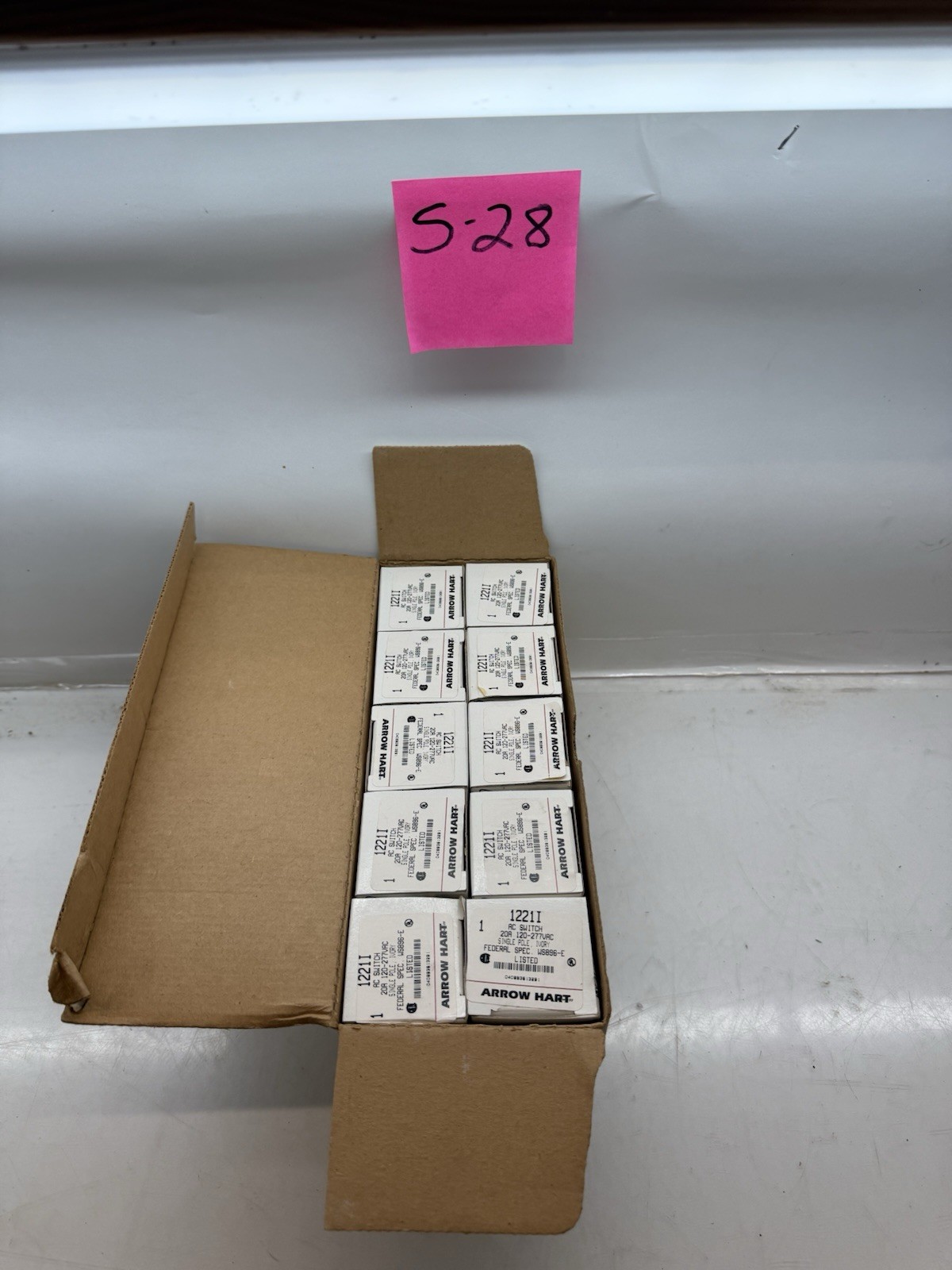 COOPER ARROW-HART AH1221I AC SWITCH 20A 120-277VAC SINGLE POLE IVORY Box Of 10